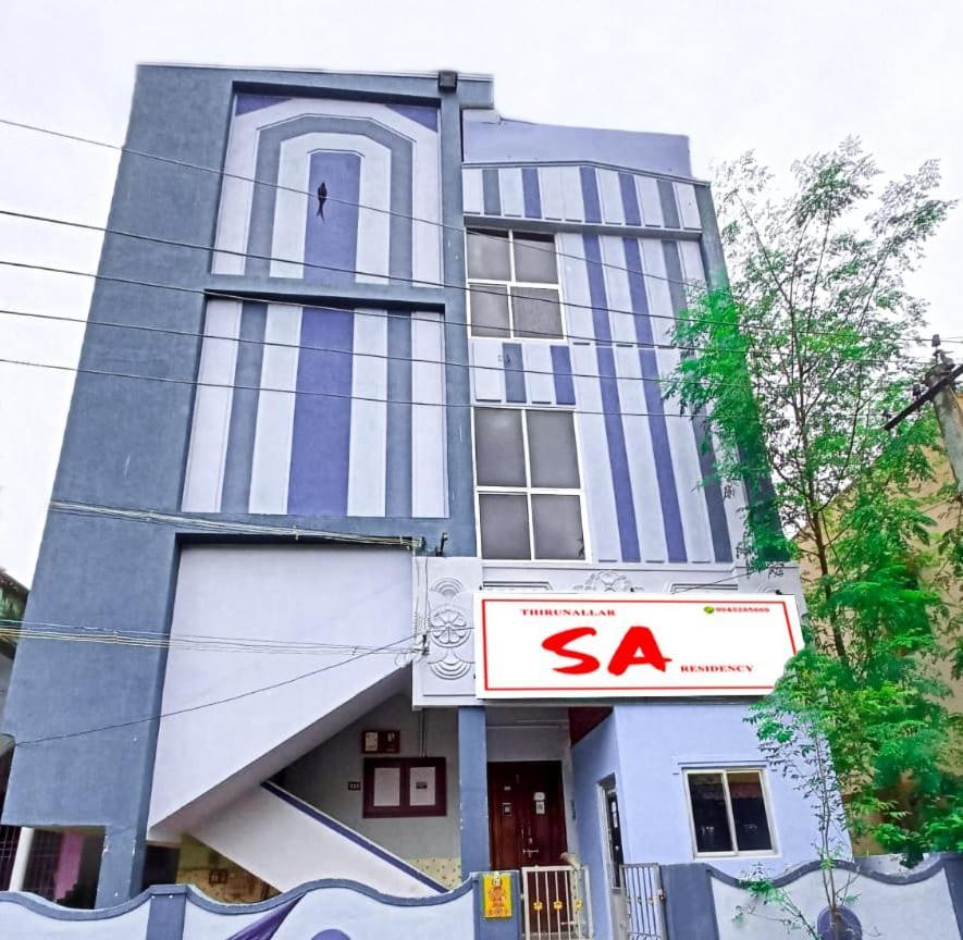 Lodge Thirunallar S A Residency
