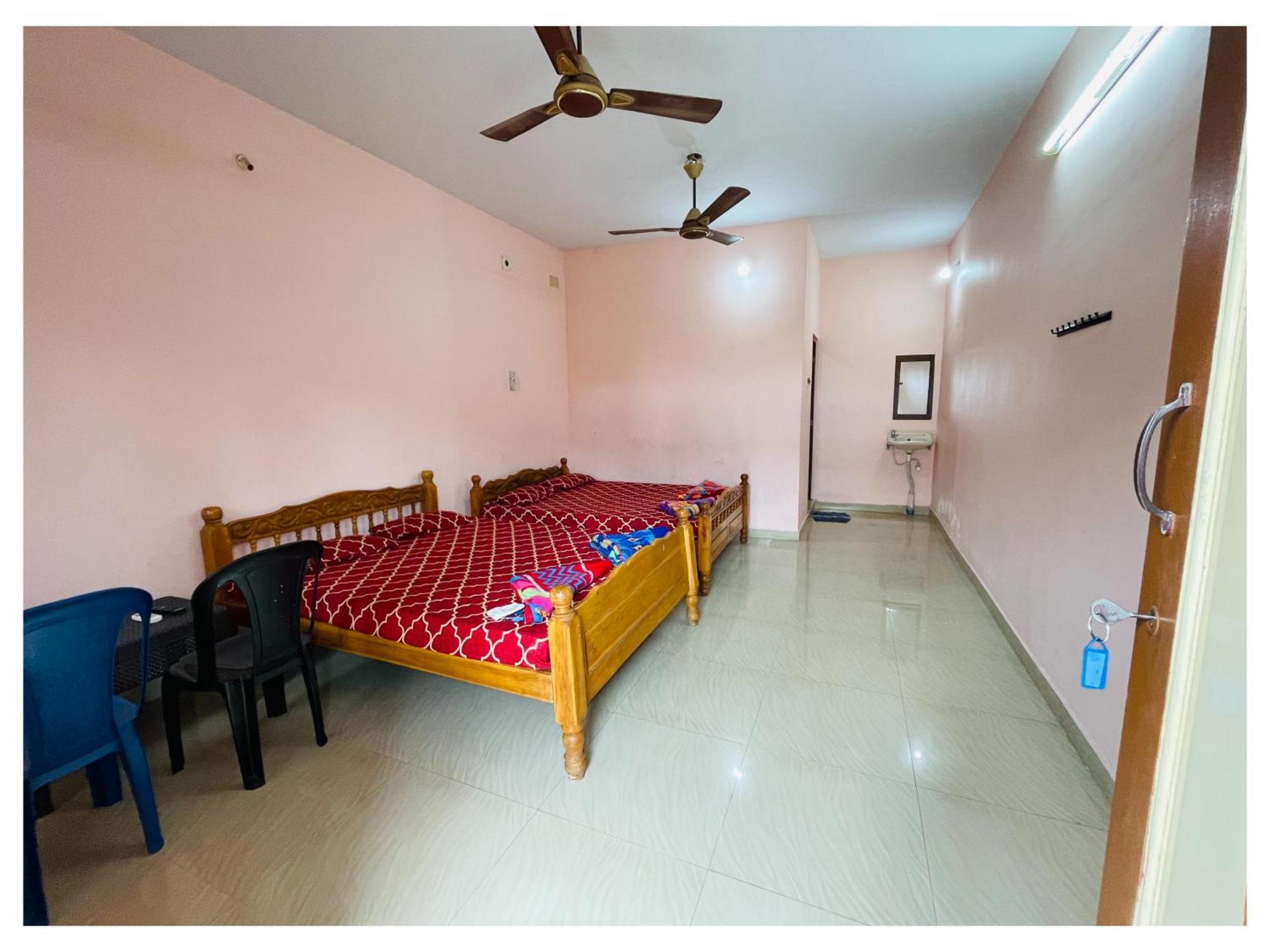 Thirunallar S A Residency Lodge Tirunallar