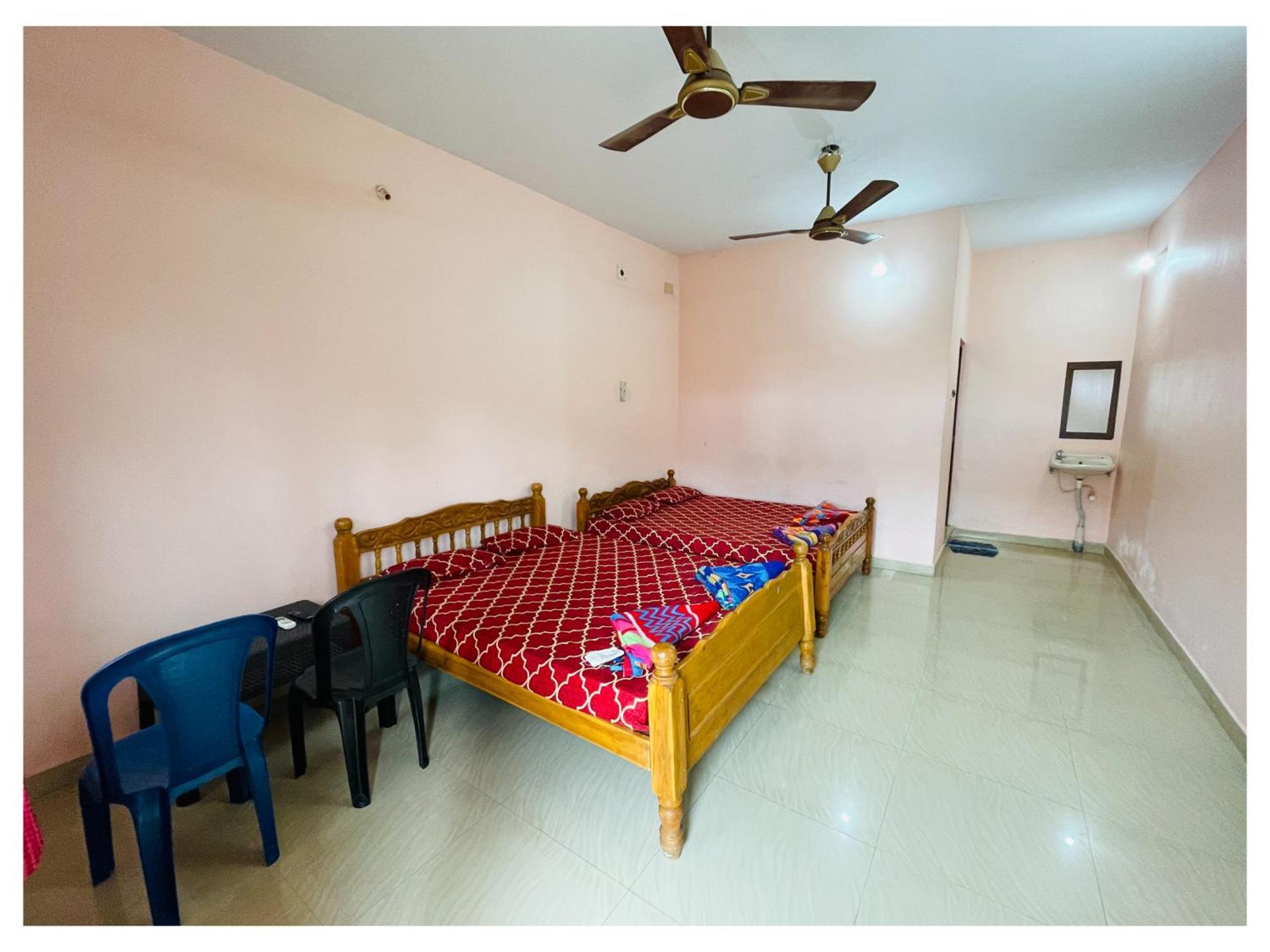 Thirunallar S A Residency Tirunallar