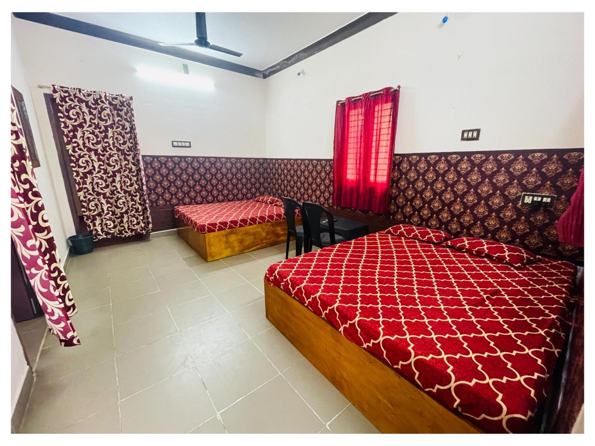 Thirunallar S A Residency Lodge Tirunallar