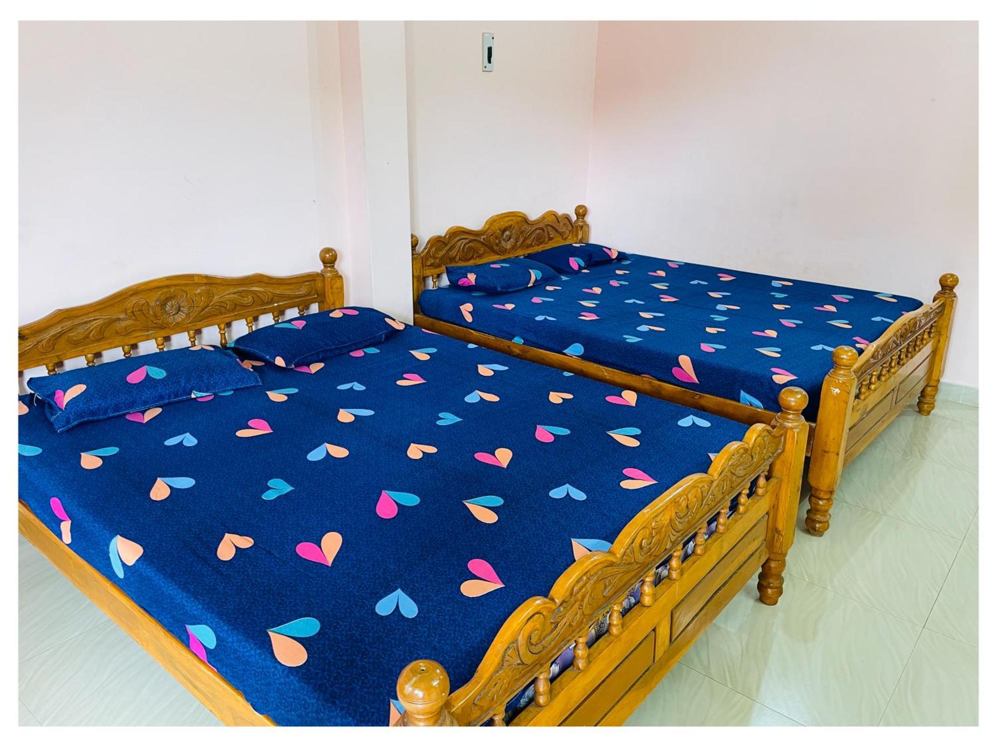 Lodge Thirunallar S A Residency Tirunallar