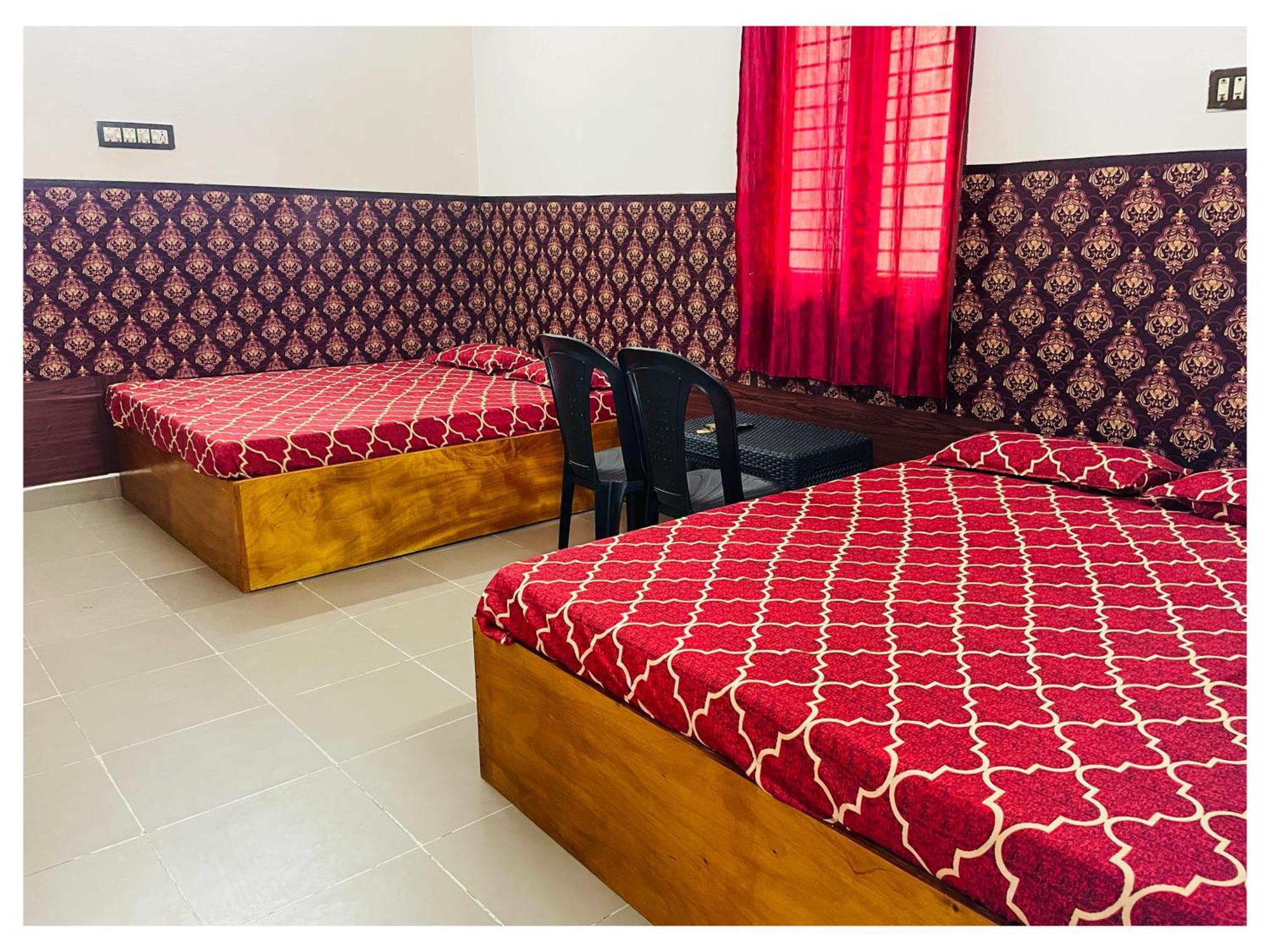 Thirunallar S A Residency * Tirunallar