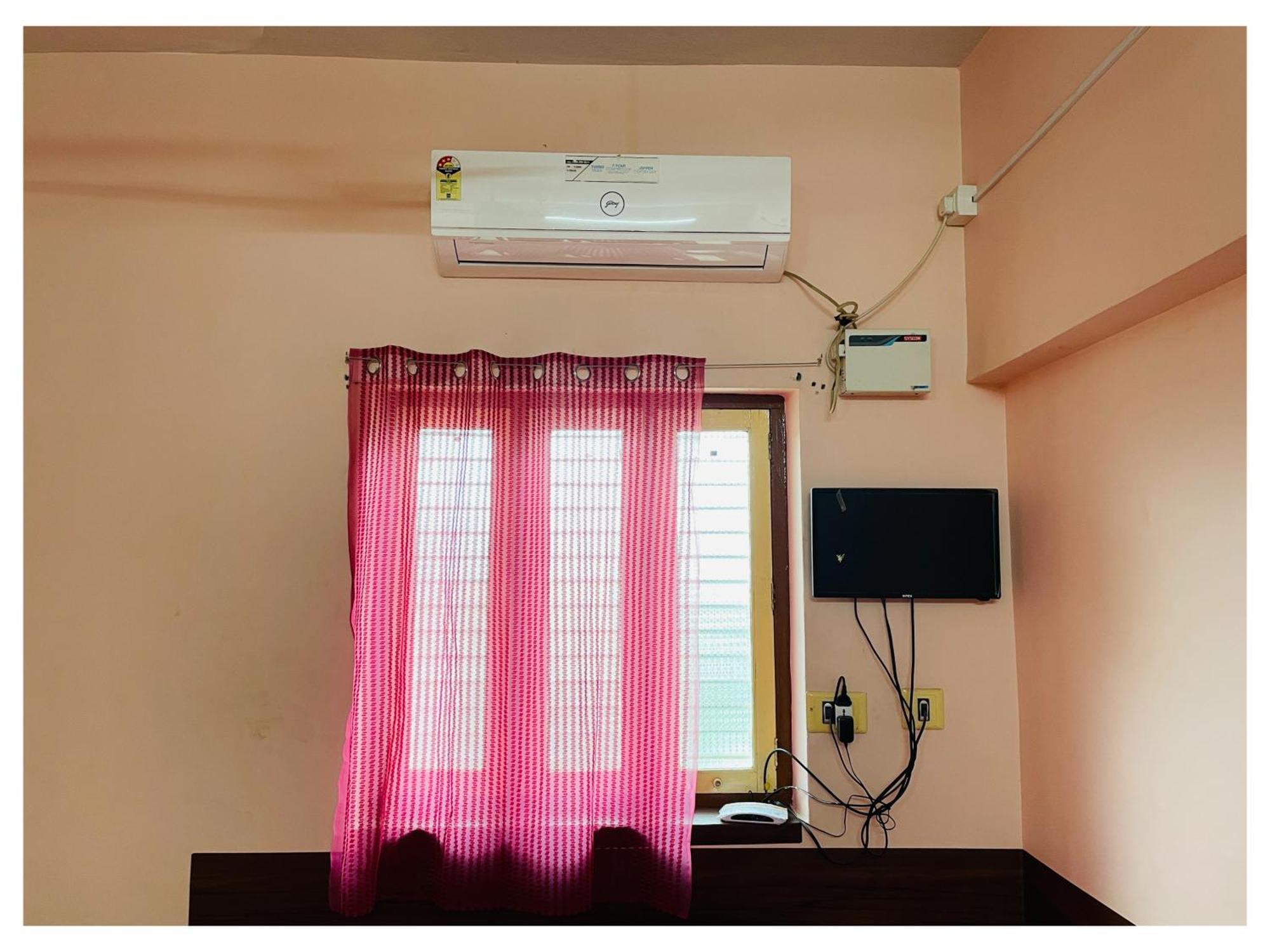 Thirunallar S A Residency Lodge Tirunallar