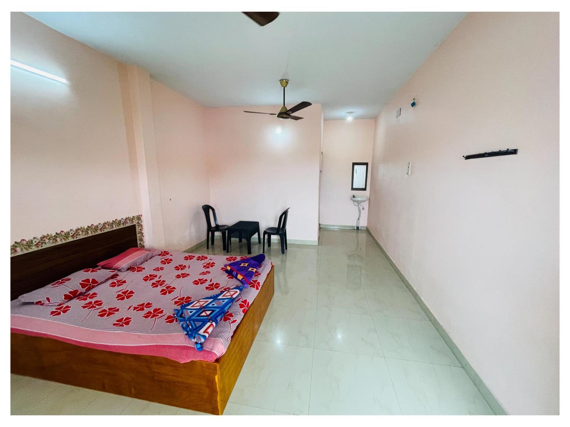 Thirunallar S A Residency * Tirunallar