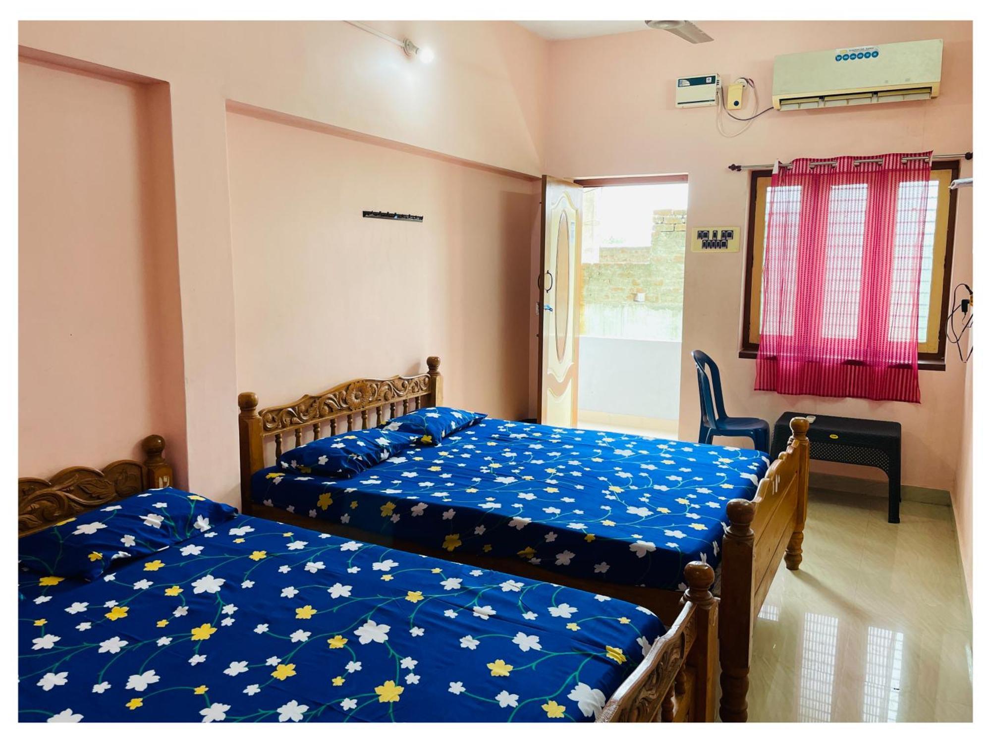 Thirunallar S A Residency Lodge *
